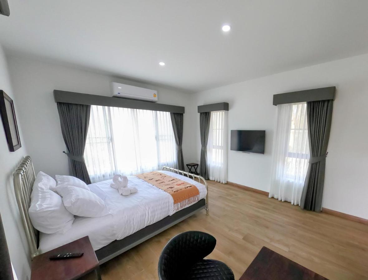 Isan Golf & Adventure Hotel Удон-Тхани Экстерьер фото