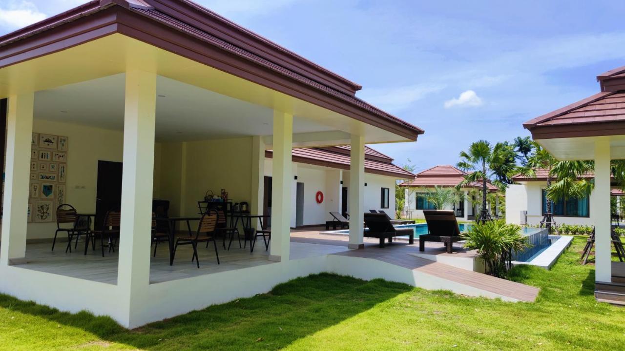 Isan Golf & Adventure Hotel Удон-Тхани Экстерьер фото