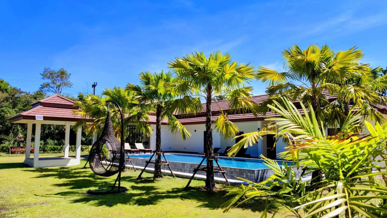 Isan Golf & Adventure Hotel Удон-Тхани Экстерьер фото
