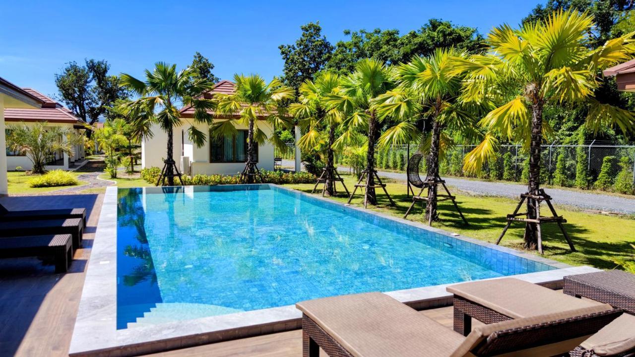 Isan Golf & Adventure Hotel Удон-Тхани Экстерьер фото