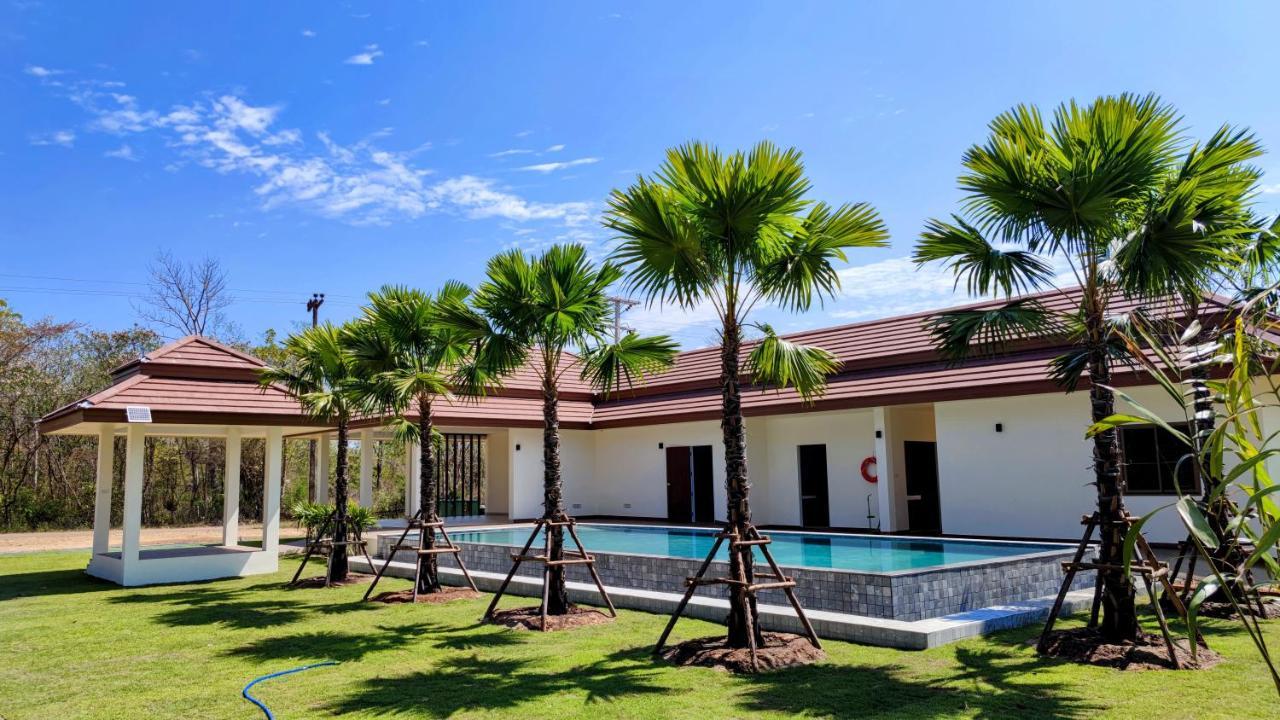 Isan Golf & Adventure Hotel Удон-Тхани Экстерьер фото