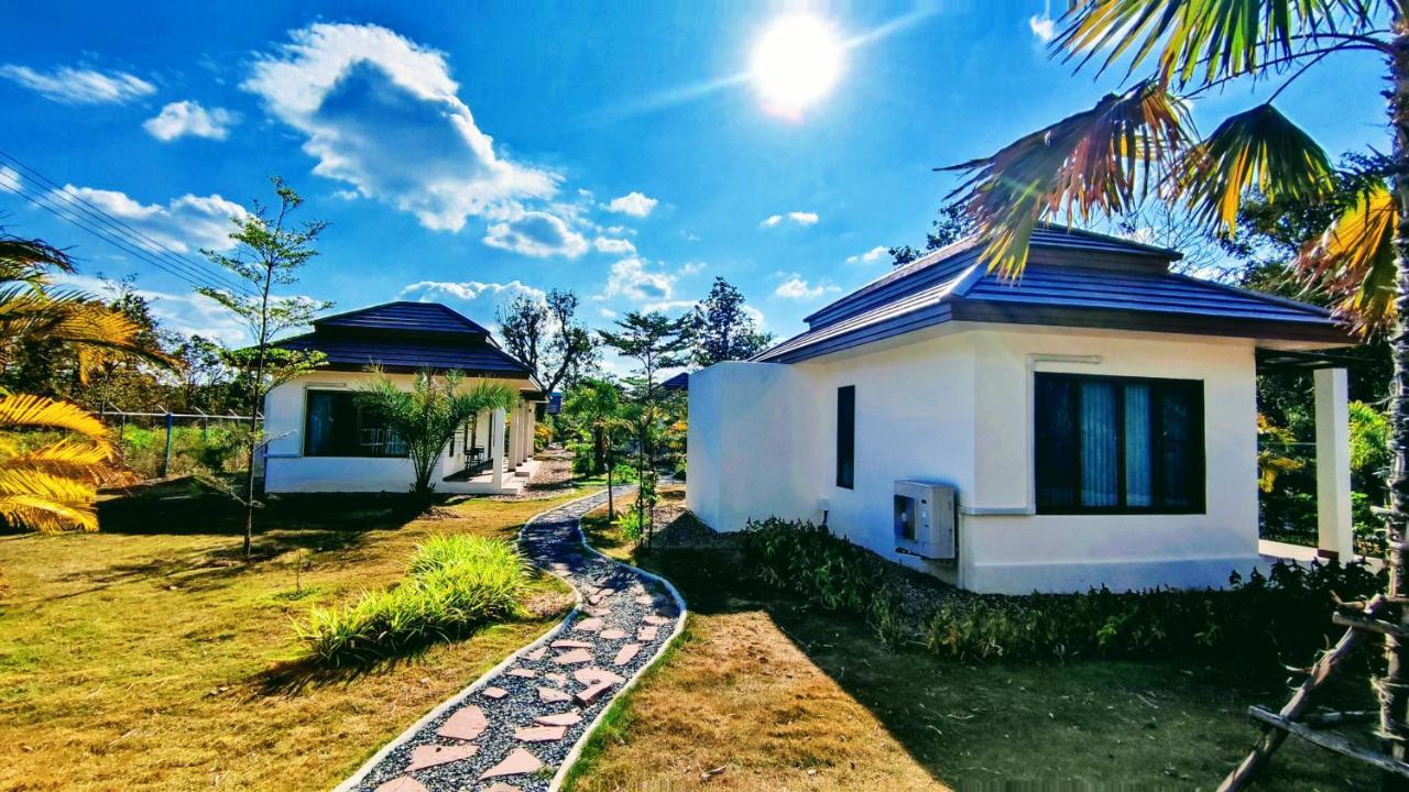 Isan Golf & Adventure Hotel Удон-Тхани Экстерьер фото